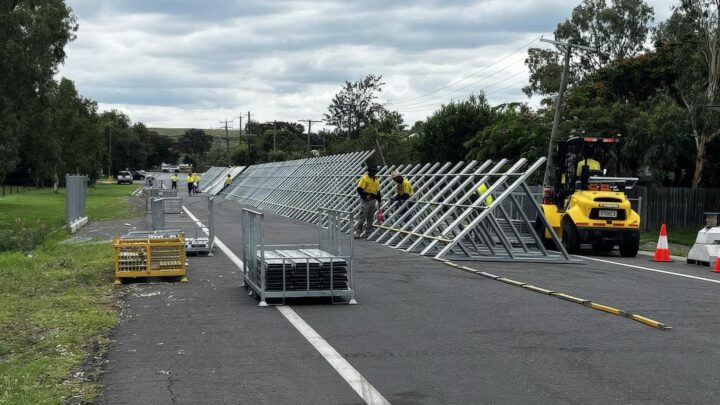 rockhampton-regional-council-lakes-creek-temporary-geodesign-flood-barrier-jan-2026