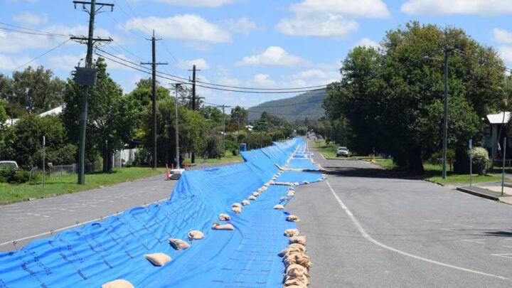 rockhampton-water-street-geodesign-flood-barrier-deployment.png (1)
